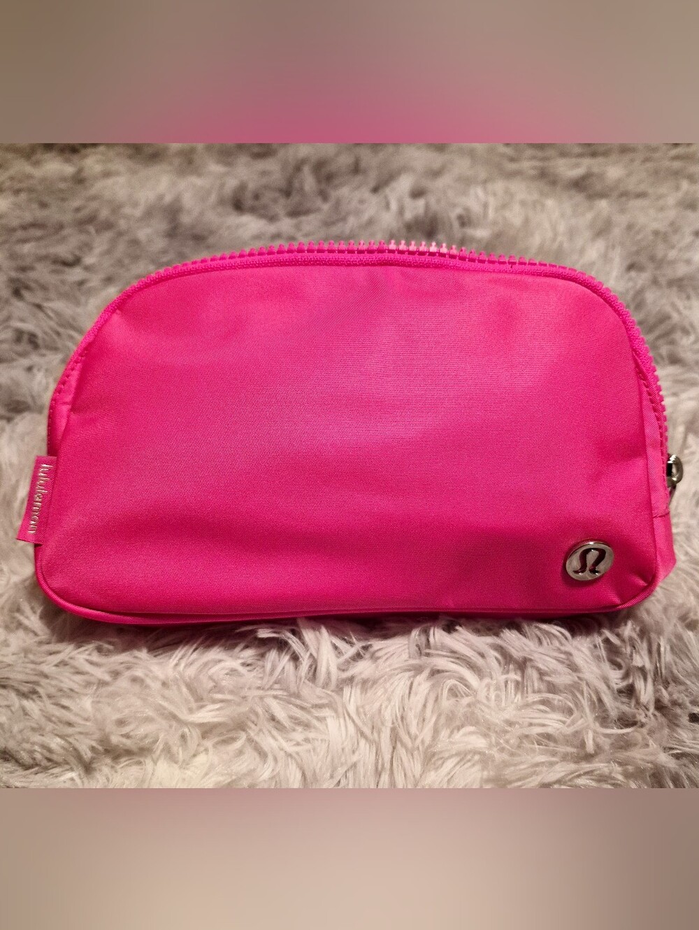 lululemon athletica Vibrant Pink Fanny Pack with Zip NWT